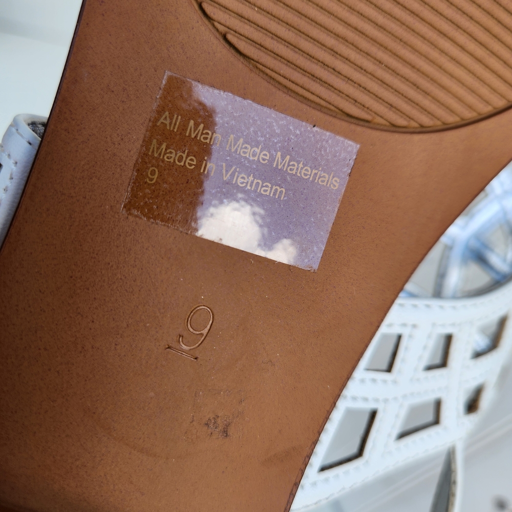 White and Brown Women Sandals - Picture 8 of 8